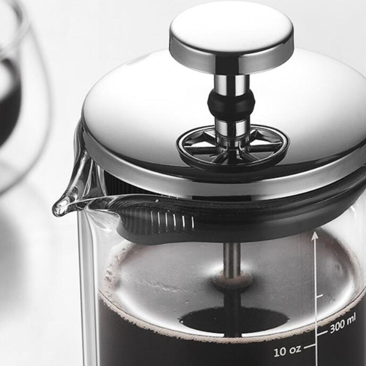 20oz Double Walled French Coffee Maker Heat Resistant Borosilicate Glass Coffee Pot with High-Density Stainless Steel Filter