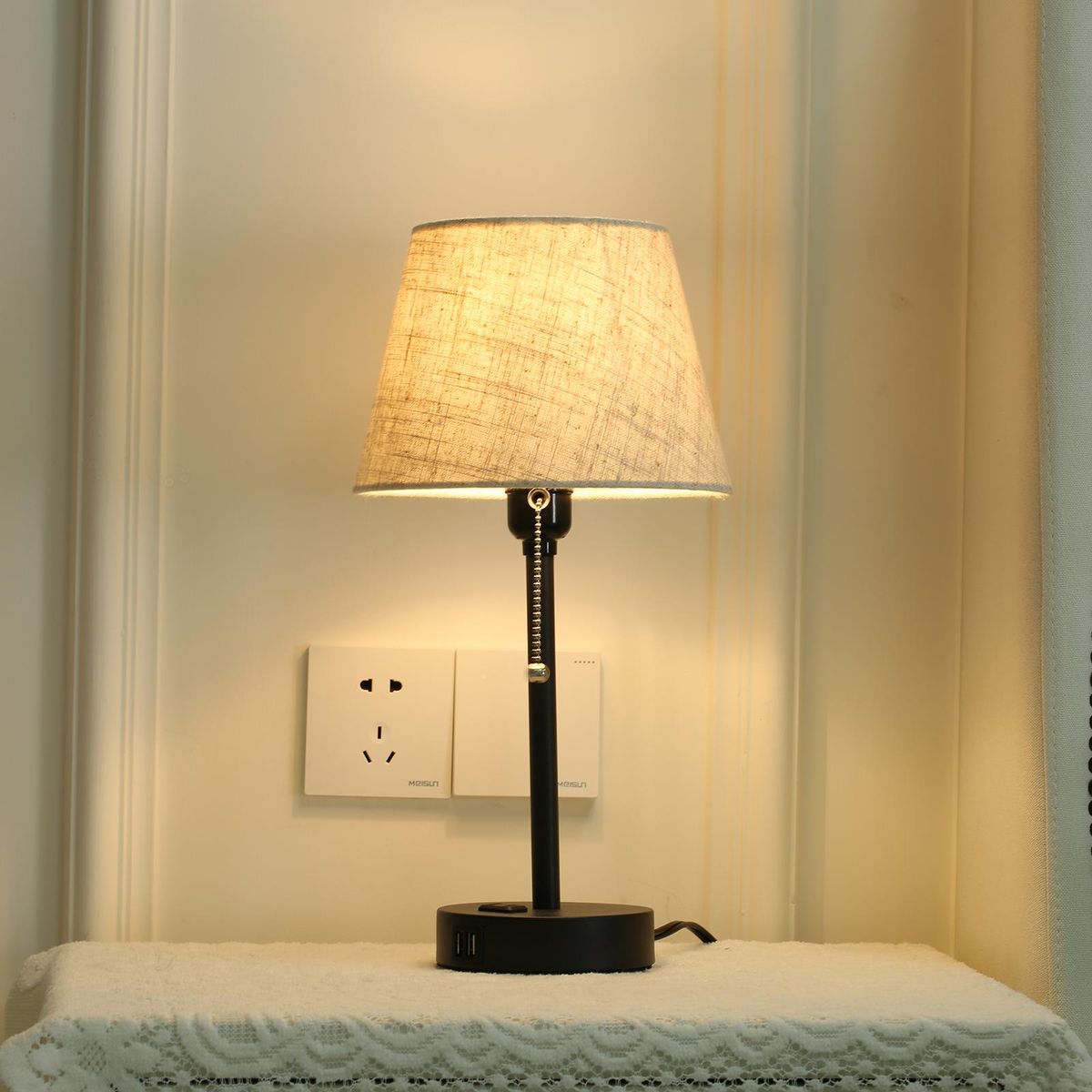 Tomshine Bedside Table Lamp Dual USB and Socket Night Light Desk Lamp for Living Room Bedroom Pull Chain Switch