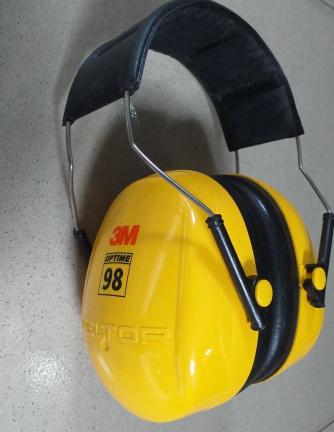 PELTOR OPTIME 98 YELLOW SAFETY EAR MUFF