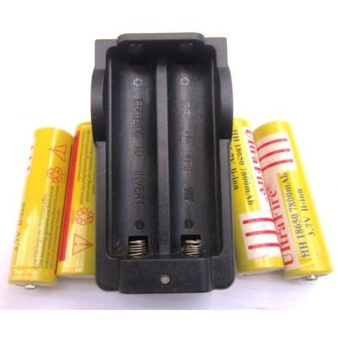 4pcs Ultra Fire Rechargeable 3.7v 7800mah Li-ion Battery & Charger