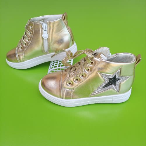 Unisex Boot With Star Design