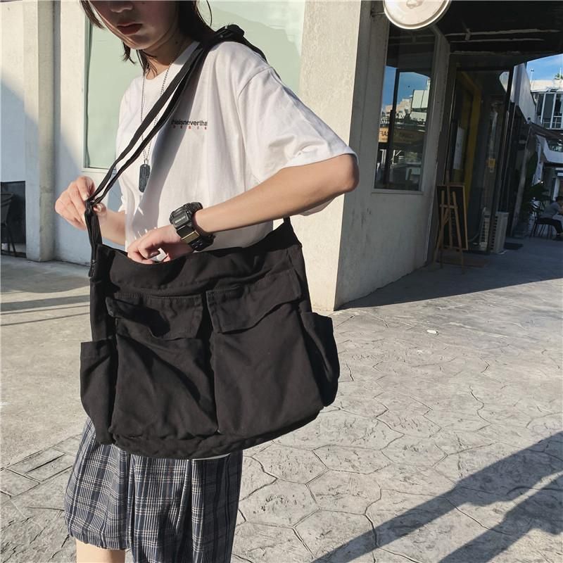 2022 autumn new trend fashion ladies shoulder bag Korean version large capacity Messenger bag tooling wind canvas bag green