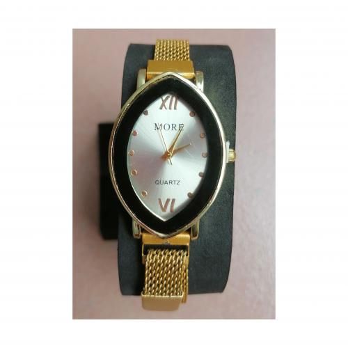 Unique Ladies Gold Magnetic Strap Wristwatch
