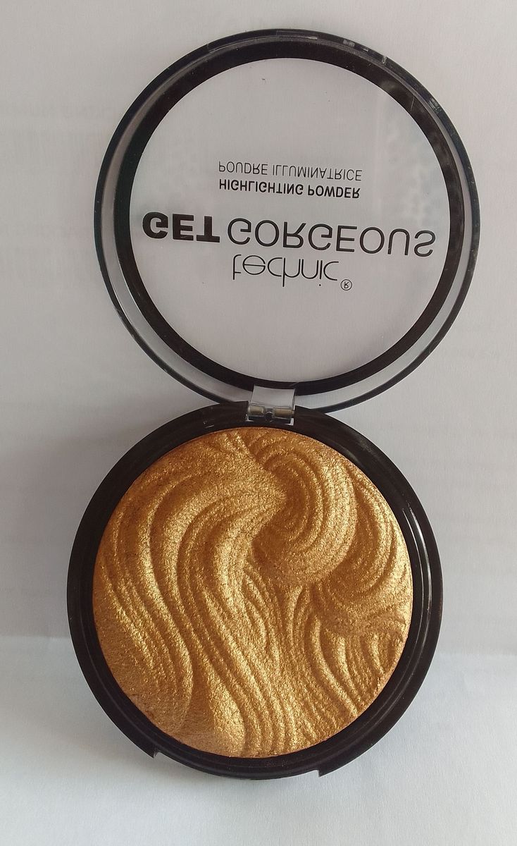 GET GORGEOUS GLOW BAKED BRONZER  AND HIGHLIGHTER