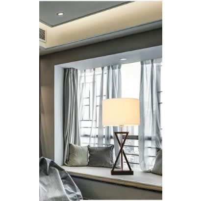 Un06 Bedside Lamp