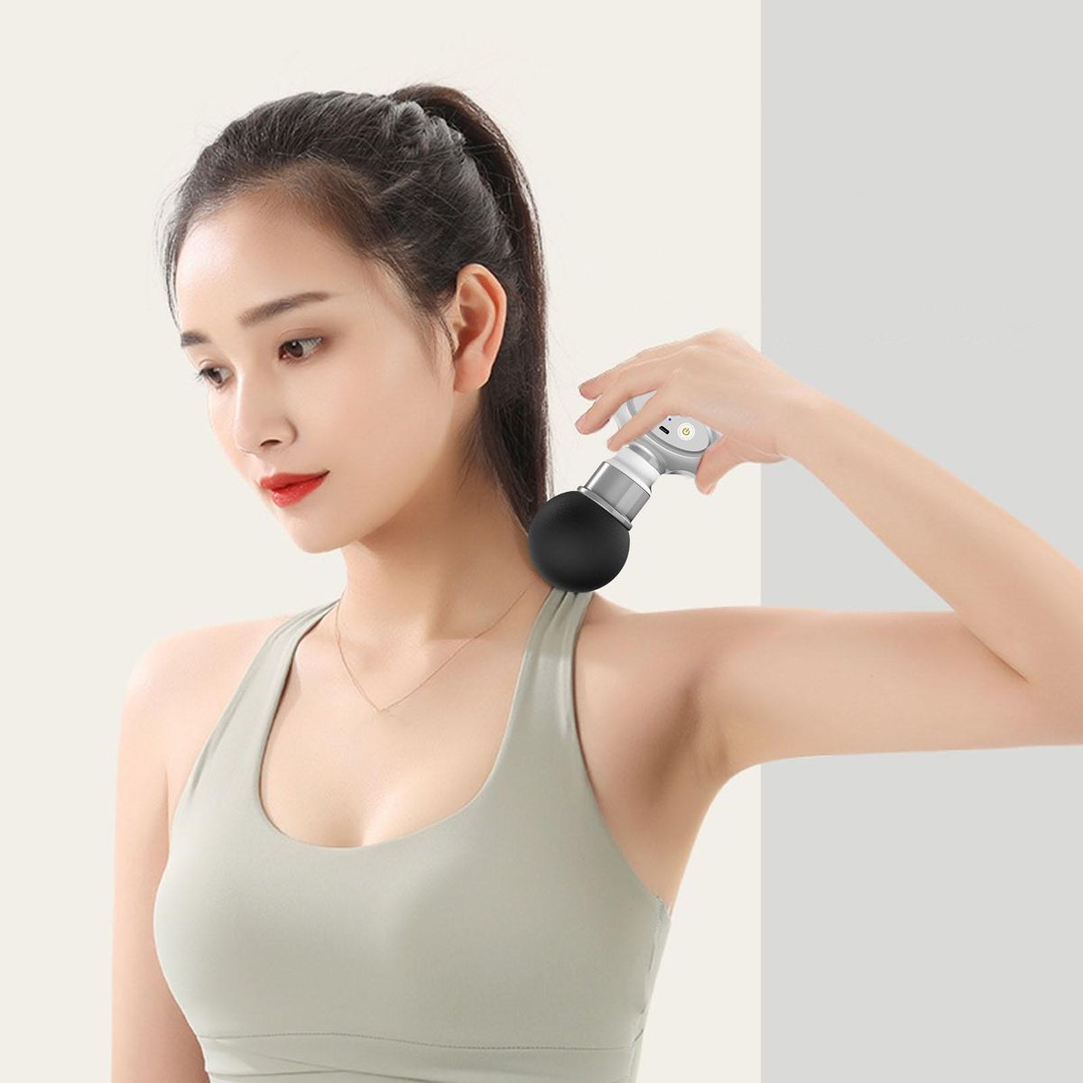 Mini Muscle Massager Wireless Handheld Mini Massager for Tissue Muscle Silver