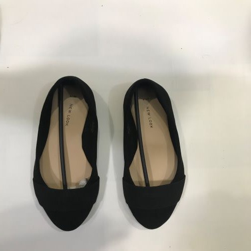 Female Flats With Black Sole