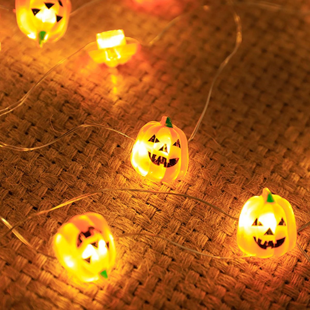 2 Meters 20LEDs Pumkin Design String Light Constant Bright Mode 2 * AA Cell Operated for Halloween Party Home Decoration Present Gift