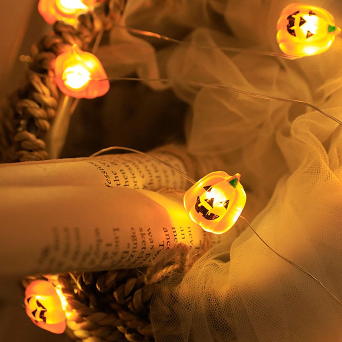 2 Meters 20LEDs Pumkin Design String Light Constant Bright Mode 2 * AA Cell Operated for Halloween Party Home Decoration Present Gift