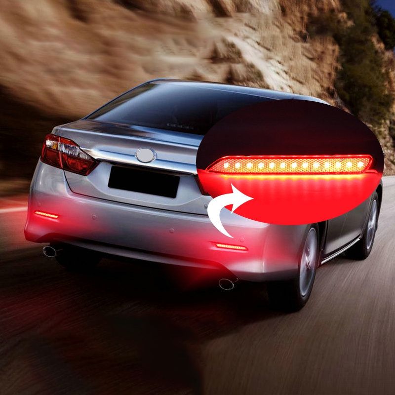 2 PCS 371A 2.7W / 12V Car Rear Bumper Light Brake Light For Toyota Verso