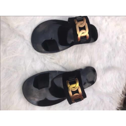 Men's Black Toe Slippers With Chain Details