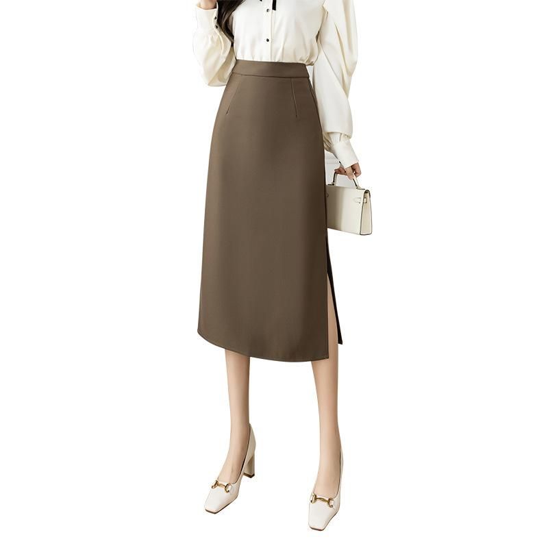High waisted split suit skirt for women in spring 2023, new fashion and age reducing mid length
