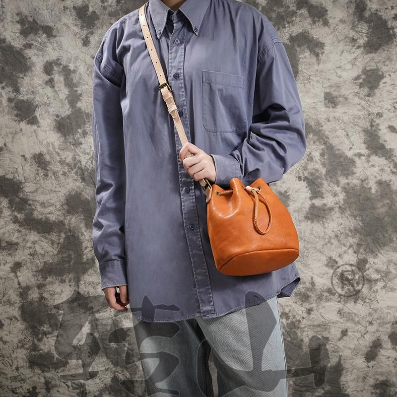 Genuine Leather Bucket Women's Bag Handmade Plant Tanned Leather Strap Tassel Fashionable and Simple
