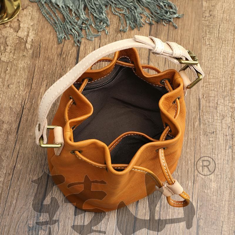 Genuine Leather Bucket Women's Bag Handmade Plant Tanned Leather Strap Tassel Fashionable and Simple
