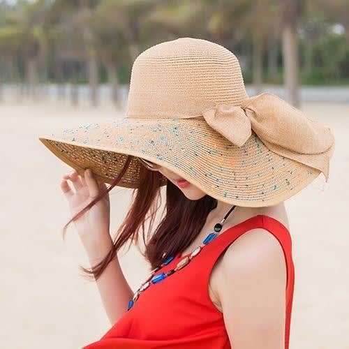 Ladies Wide Hat Floppy Straw Hat For Church And Beach