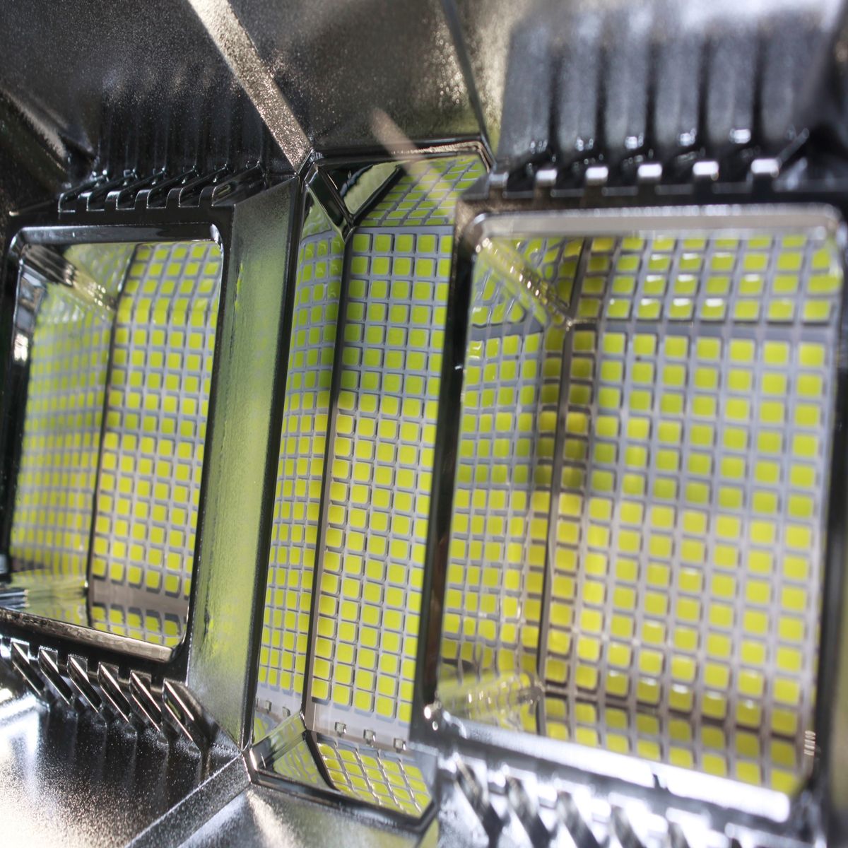 100W High Quality Solar Flood Light(Alien Warrior)