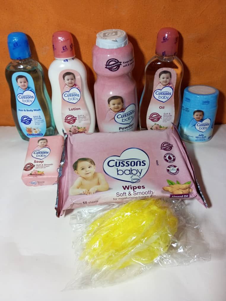 Medium Cussons Baby Mild & Gentle Bathing Gift Set(8 Pieces)