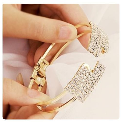 Ladies Adjustable Bangle -Gold