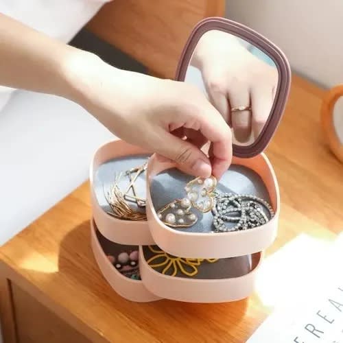 Jewelry Boxes & Organizers