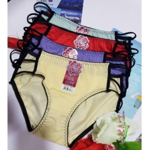 Ladies 4 Set Of Panties