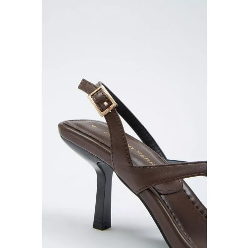 Toe Thong Heeled Sandal - Brown