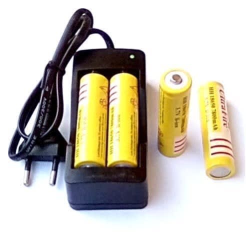 Rechargeable 3.7v Battery 18650 - 4 Pcs - 7800mah + Charger