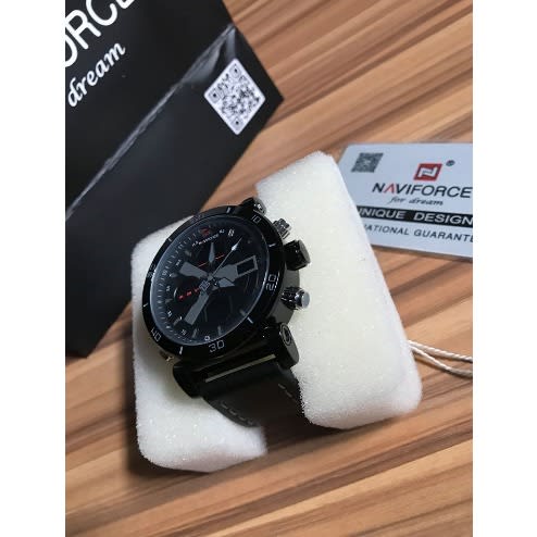 Men's Black Leather Strap Chronograph Wrist Watch