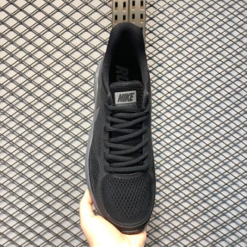 Zoom Winflo 7x - Triple Black