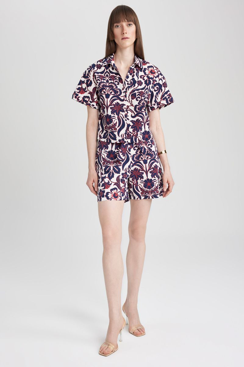 Woman Casual Cropped Fit Shirt Neck Woven Short Sleeve Shirt - Navy
