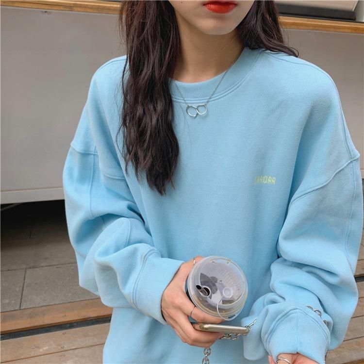 2023 Early Spring New Versatile Loose Fit Boyfriend Mie Cream Letter Sweater Simple Top Fashion