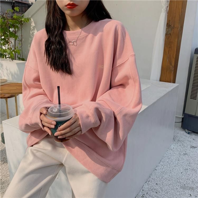 2023 Early Spring New Versatile Loose Fit Boyfriend Mie Cream Letter Sweater Simple Top Fashion