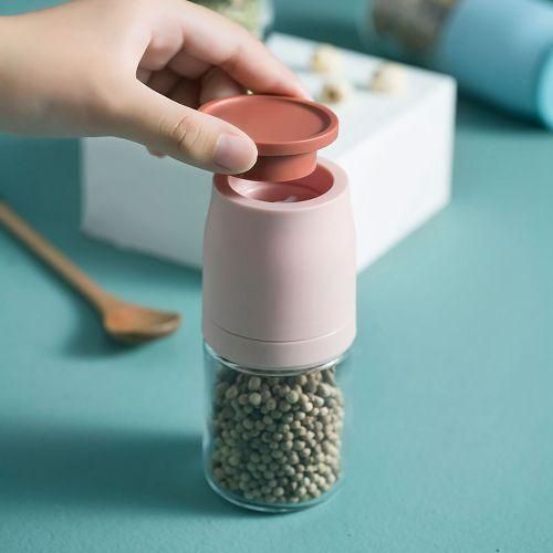 1Pc Manual Salt And Pepper Grinder Pulverizer