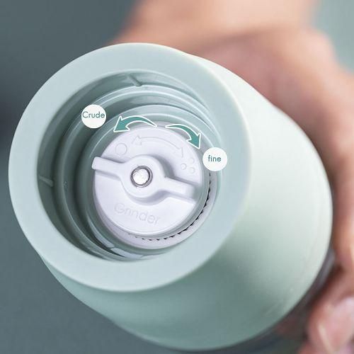 1Pc Manual Salt And Pepper Grinder Pulverizer
