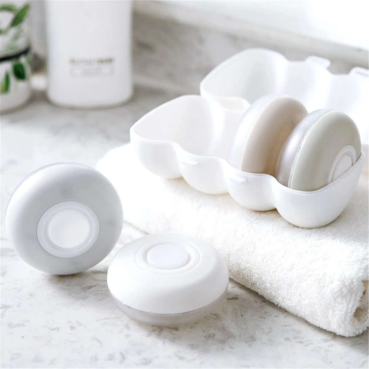 4pcs/set Collapsible Refillable Bottles Travel Round Pods Box Liquid Face Cream Lotion Shampoo Storage Box Cosmetic Dispenser