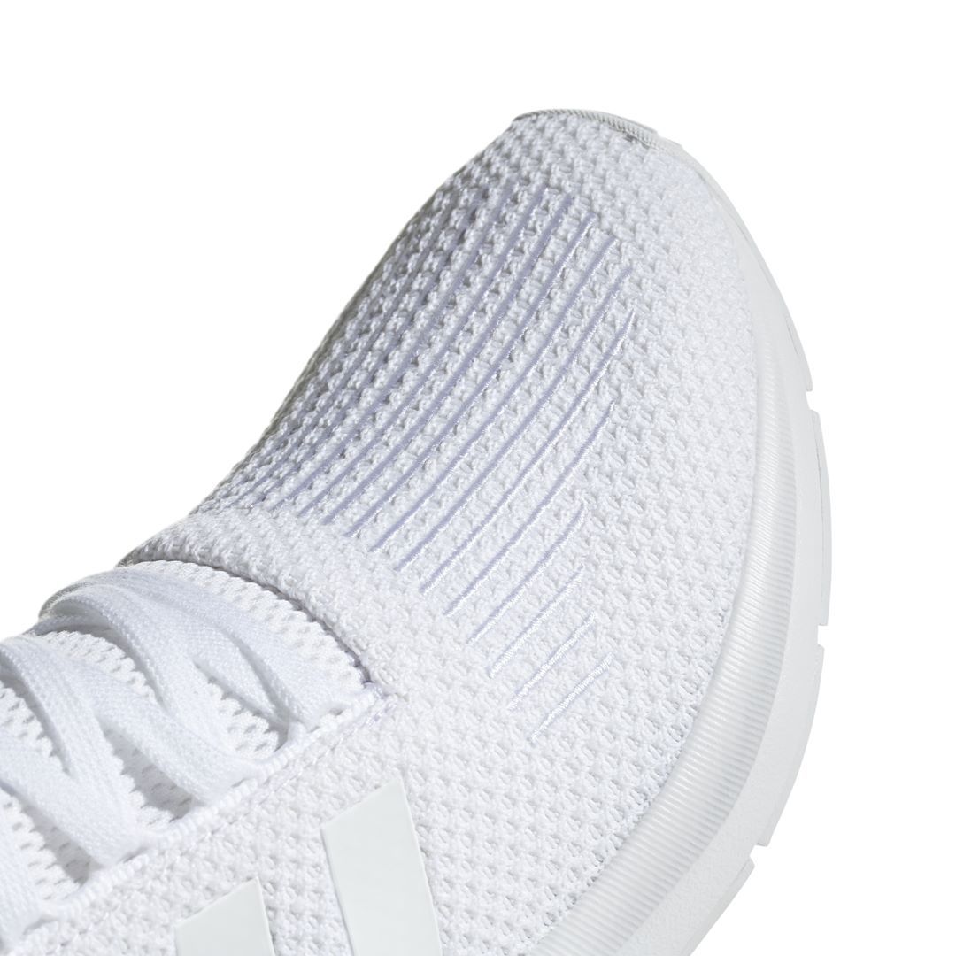 Originals Sport Shoes Swift Run