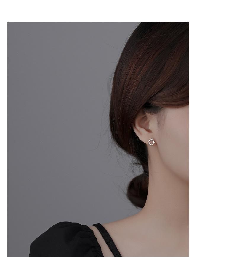 S925 Pure Silver Ear Studs for Female Ear Grooves, Small Design Sense, Fairy Style Earrings, Versatile Flowers and Diamonds, Light Luxury Earrings