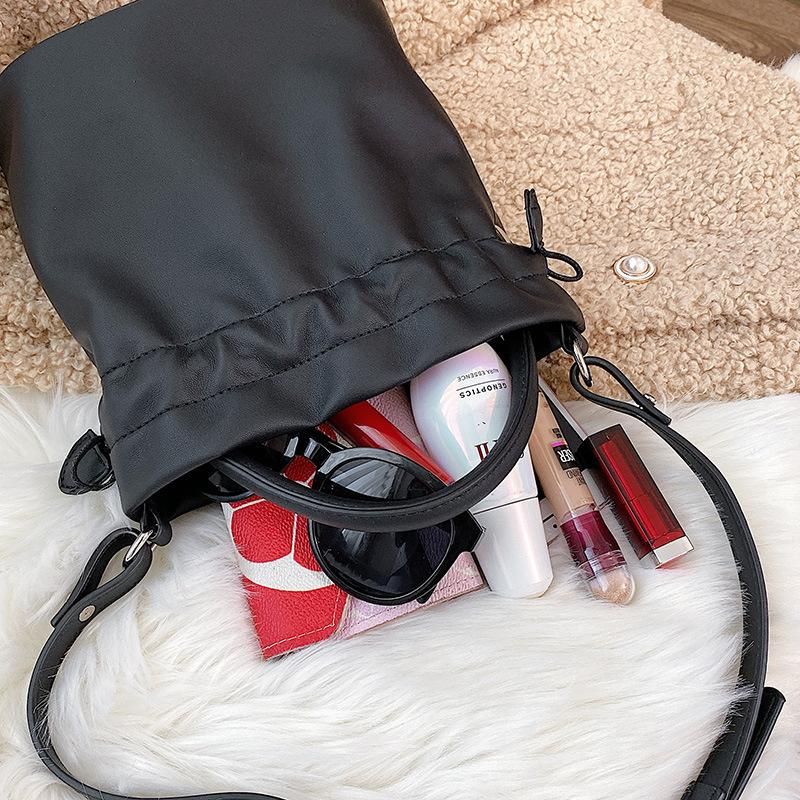 Mini drawstring bucket bag, simple portable shoulder bag, trendy student crossbody bag, women's