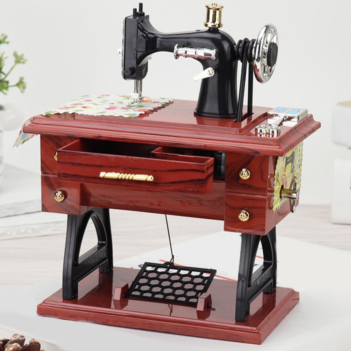 Vintage Style Sewing Machine Music Box Mini Table Decor For Musical