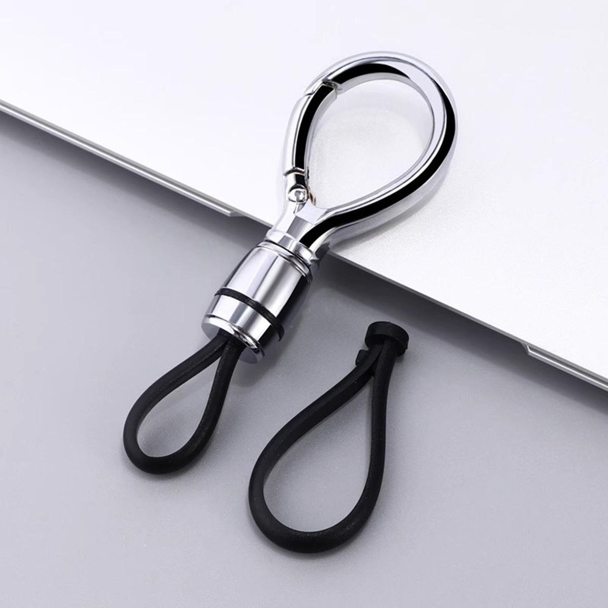 Keychain for Colleagues Premium Zinc Alloy Car Keychain Stylish Gift Silver