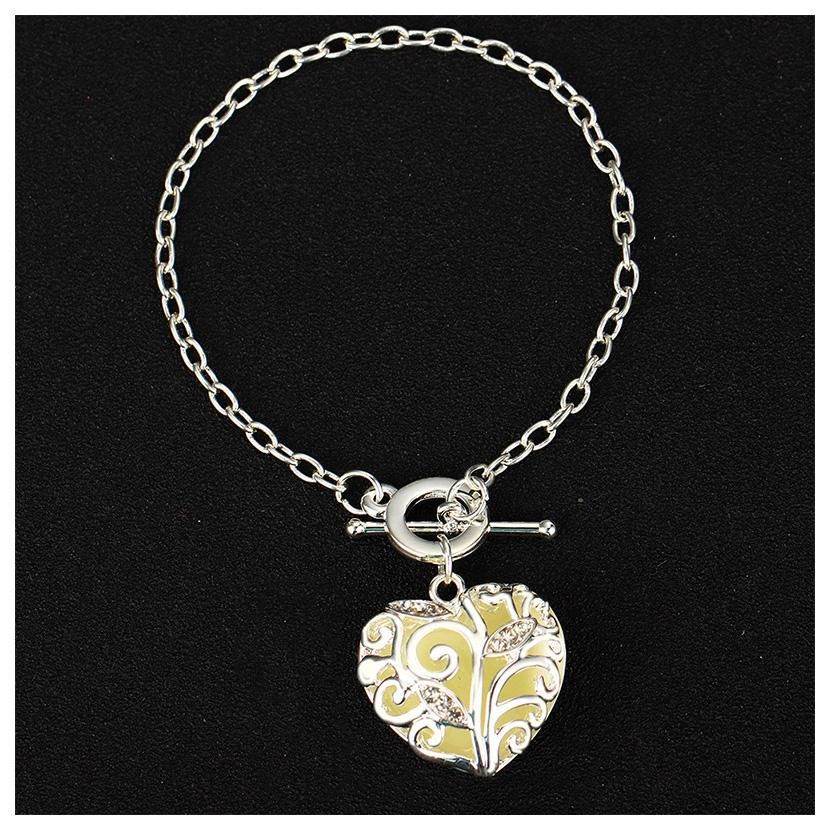 Emitting Women Glow In Dark Fluorescent Heart Pendant