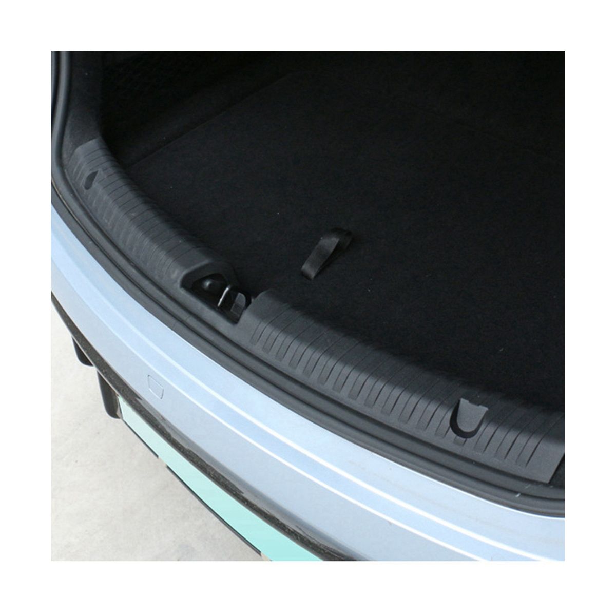 Car Built-In Rear Guard Plate Rear Trunk Anti-Scratch
