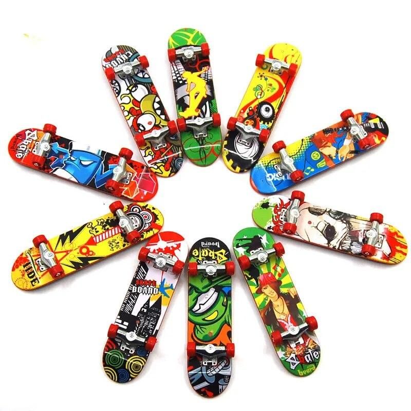 2Pcs Alloy Stand FingerBoard Kids Children Fingerboard Toy Truck Mini Finger Skateboard for Kid Toys Children Gifts