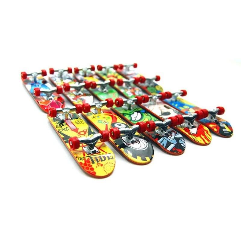 2Pcs Alloy Stand FingerBoard Kids Children Fingerboard Toy Truck Mini Finger Skateboard for Kid Toys Children Gifts