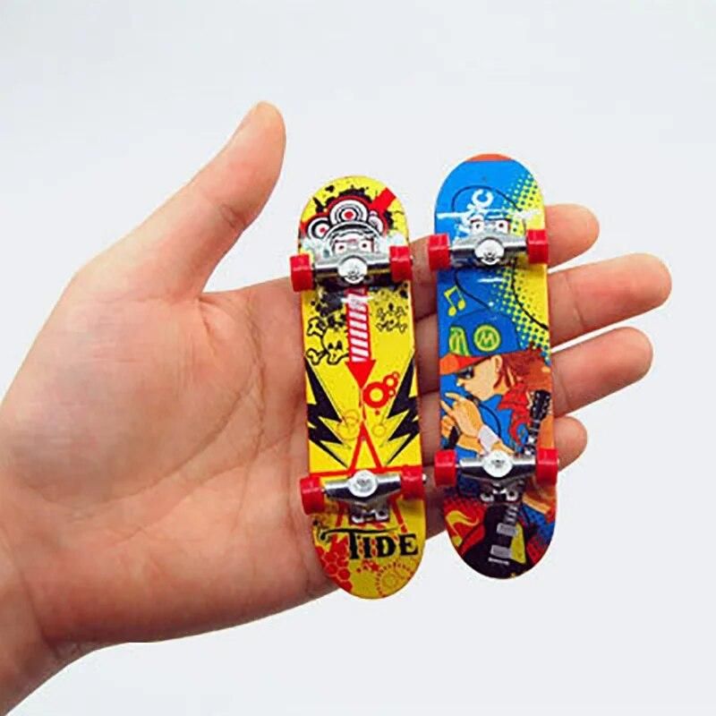 2Pcs Alloy Stand FingerBoard Kids Children Fingerboard Toy Truck Mini Finger Skateboard for Kid Toys Children Gifts