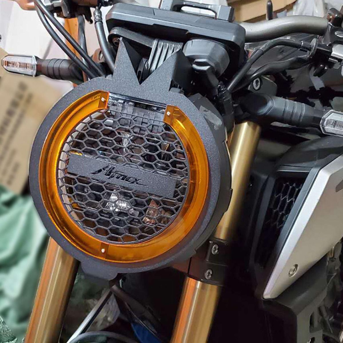 AFNCX Motorcycle Retro Headlamp Cover Mesh Grill Lampshade Replacement For Honda CB650R 2019-2020