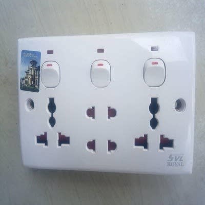 Electric 13a 3-gang Switched Socket 4 Way