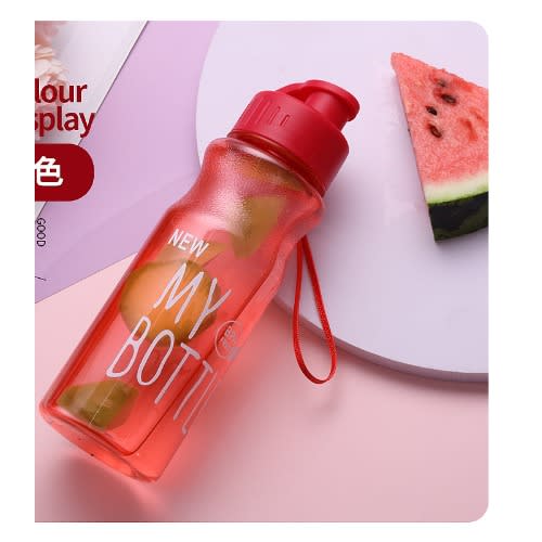 600ml Portable Plastic Water Bottle- Red
