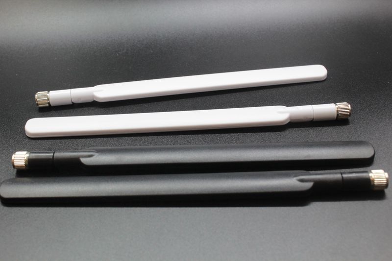 2pcs 4G LTE 4G External Antenna Booster SMA Connector For