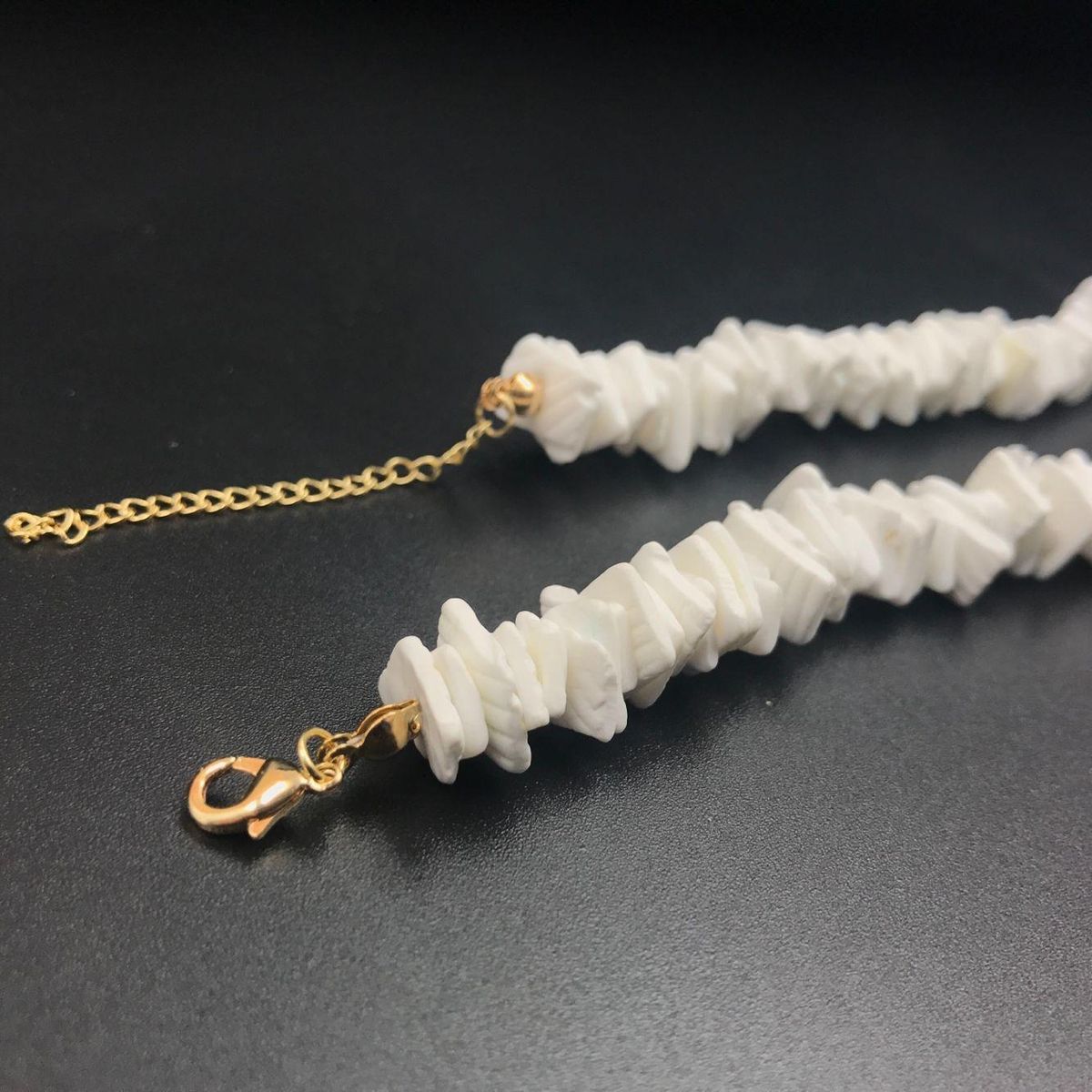 Puka Shell Neck for Women Boho Tropical Hawaiian Beach Puka Shell Surfer Jewelry Mens Womens