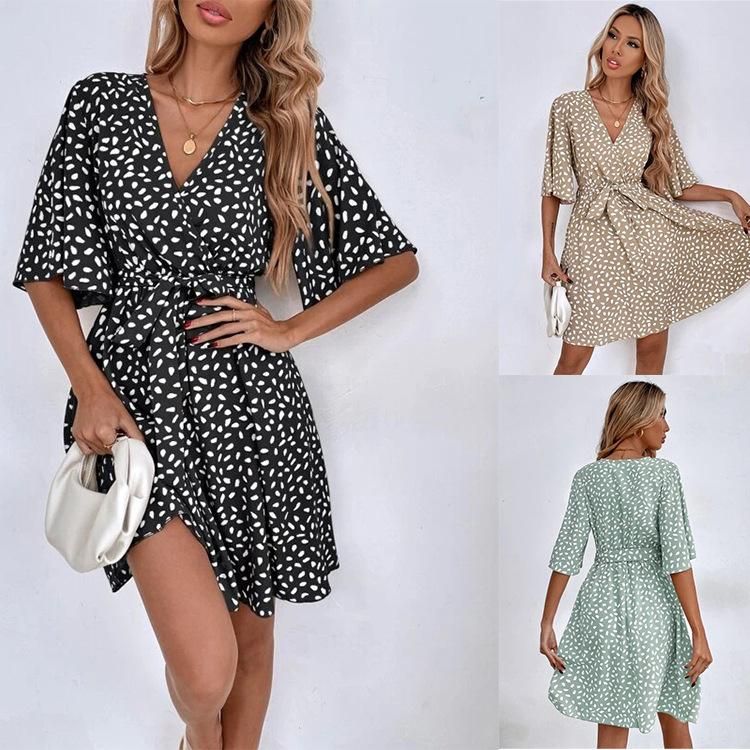 2022 Women's new V-neck short-sleeved waist versatile dress